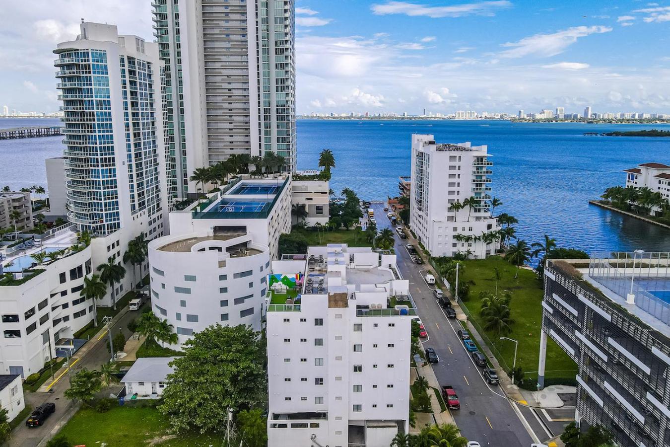Subtle 2 Bed In Edgewater Downtown With Free Parking Appartement Miami Buitenkant foto