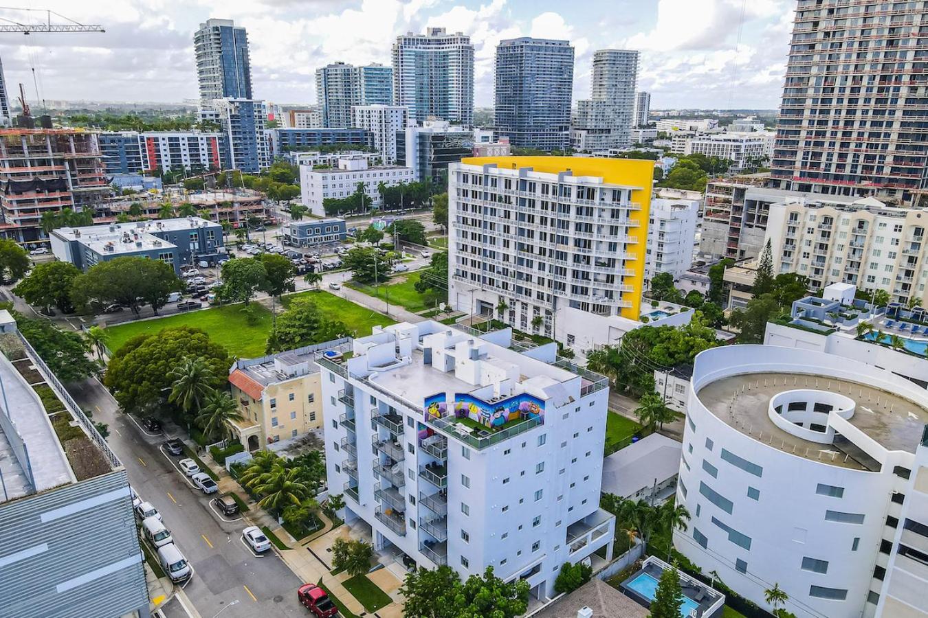 Subtle 2 Bed In Edgewater Downtown With Free Parking Appartement Miami Buitenkant foto