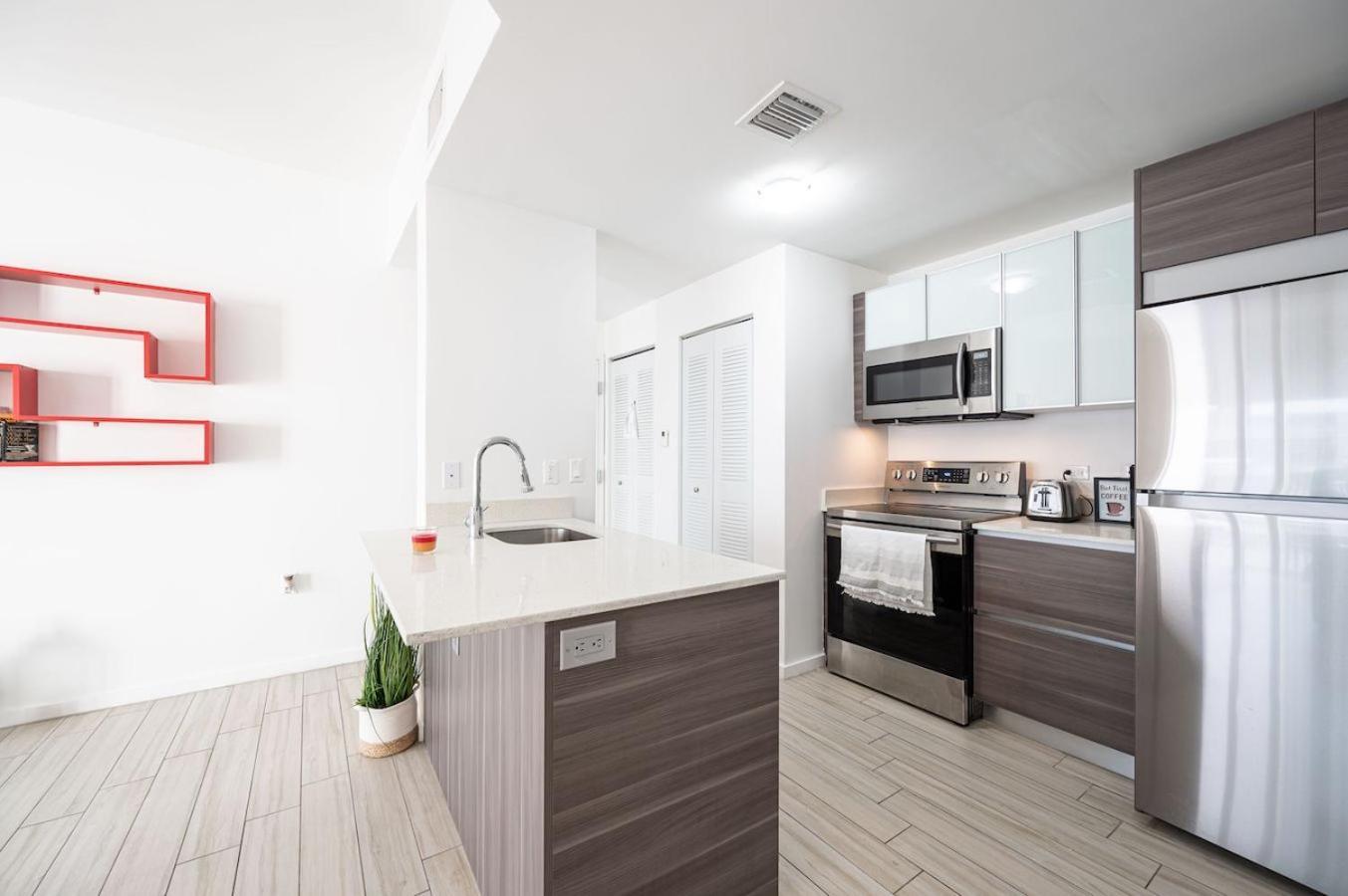 Subtle 2 Bed In Edgewater Downtown With Free Parking Appartement Miami Buitenkant foto